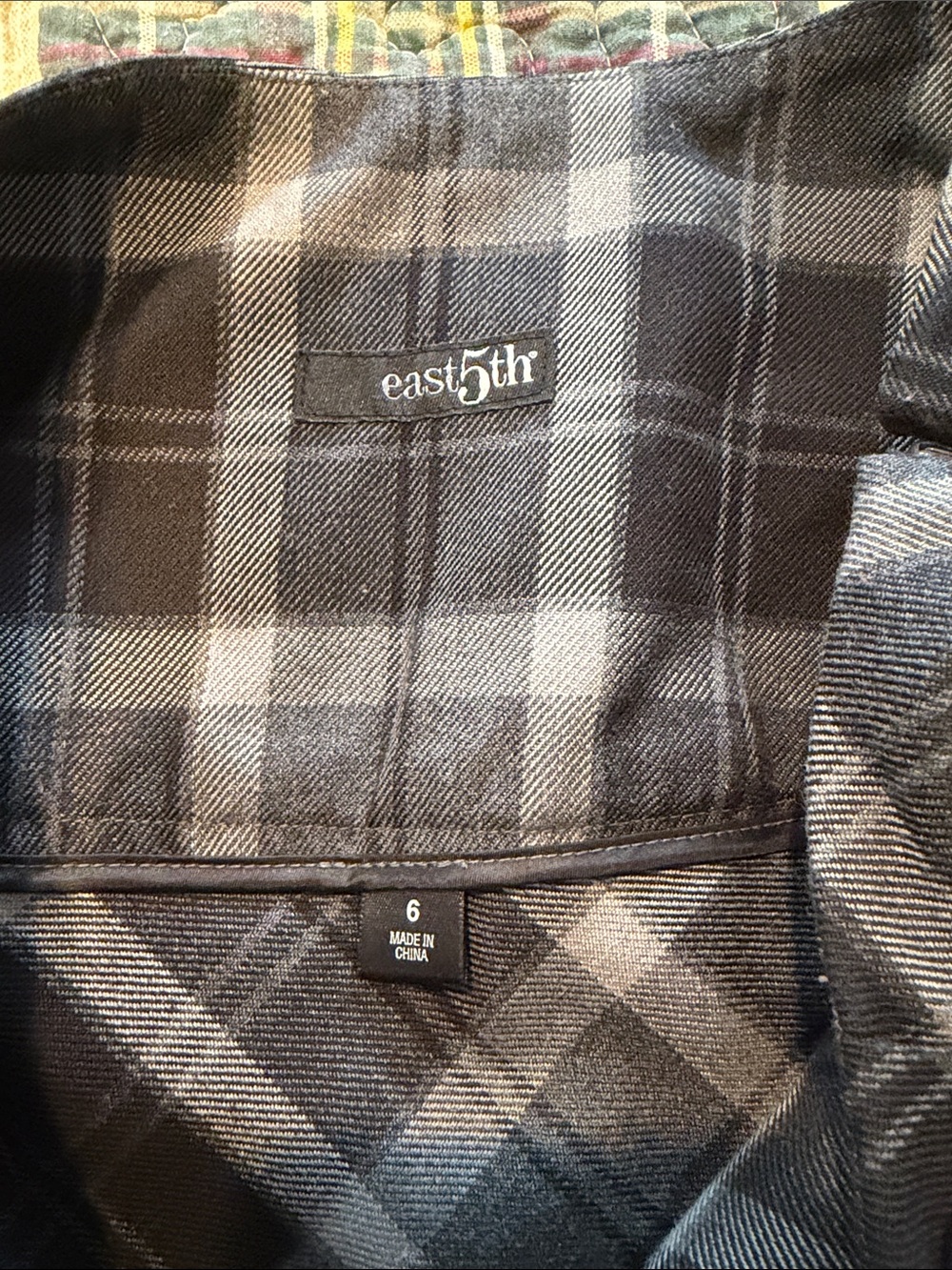 East 5th Plaid A-Line Skirt Size 6 Gray Black Side Button - Picture 5 of 7